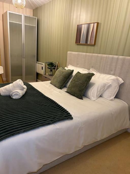 Central Birmingham City Apartment -Smart Tv - Free Parking Onsite Exteriör bild