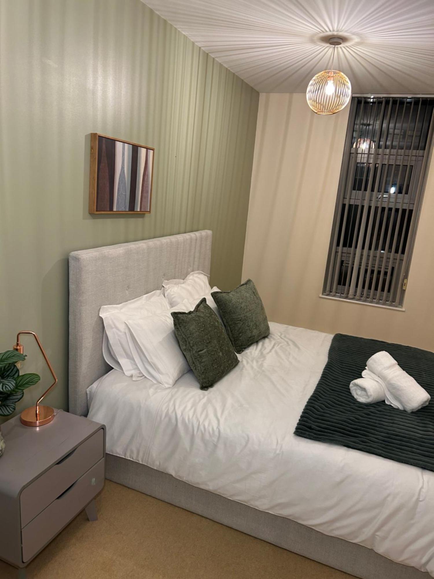 Central Birmingham City Apartment -Smart Tv - Free Parking Onsite Exteriör bild